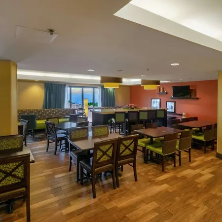 Hampton Inn Hazleton-2